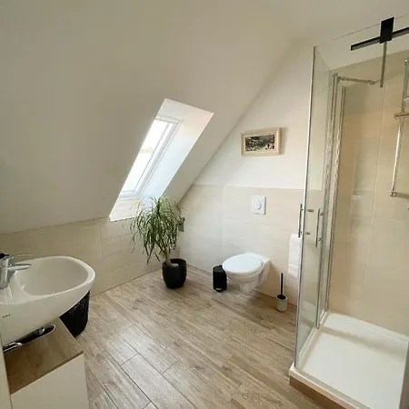 شقة Kamrath Mit Wunderschoenem Ausblick نيوروبين